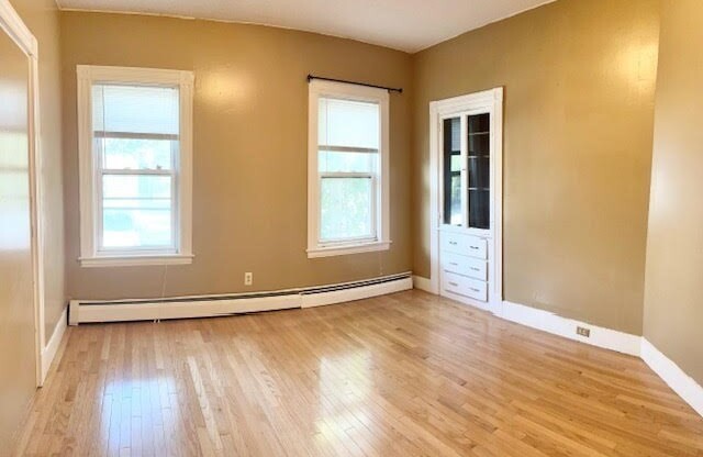 1 bed, 1 bath, 891 sqft, $2,400, Unit 1