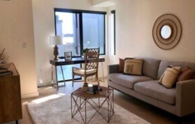 1 bed, 1 bath, $2,995, Unit 406