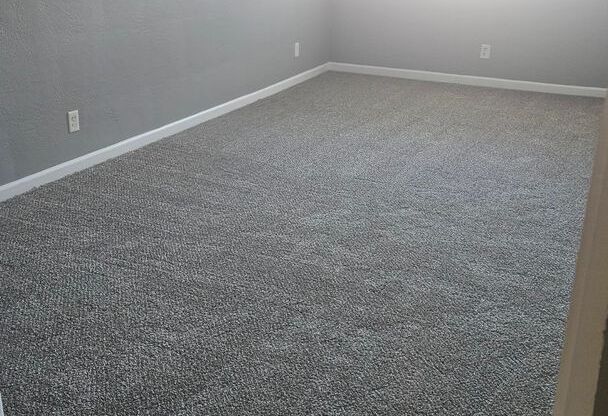 2 beds, 1 bath, 750 sqft, $1,070, Unit B10 1011 10