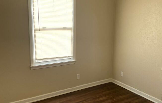 212 Slaughter, Arlington, TX 76016