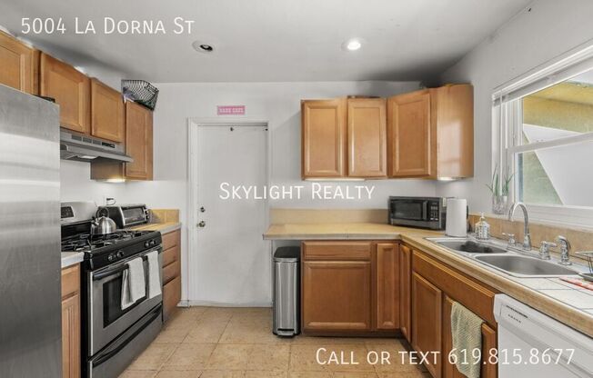 5004 LA DORNA ST