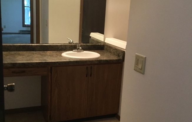 2 beds, 1 bath, 970 sqft, $1,495, Unit 7601CG