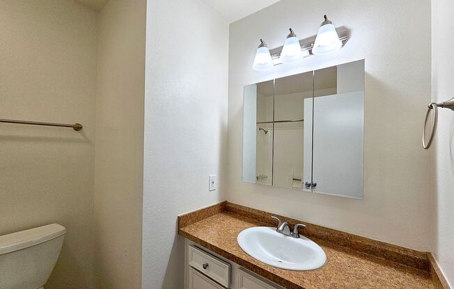 Studio, 1 bath, 475 sqft, $1,675, Unit 25