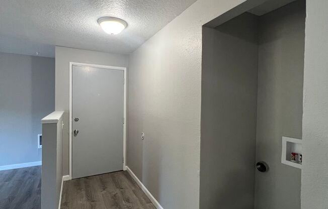 1 bed, 1 bath, 700 sqft, $1,200, Unit 205