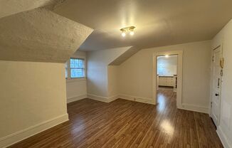 1 bed, 1 bath, $1,050, Unit 1176 Mill St #5