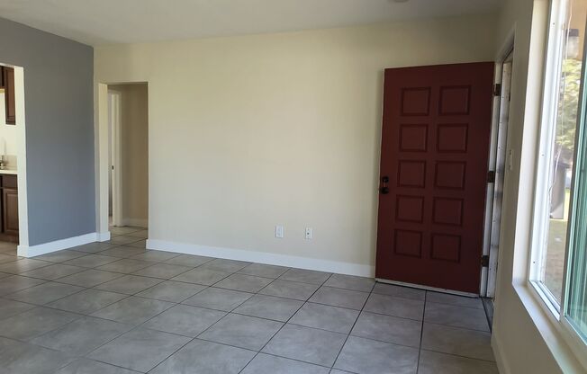 Fully Remodeled 3 bed 1 Bath Duplex Available for Rent in Chula Vista