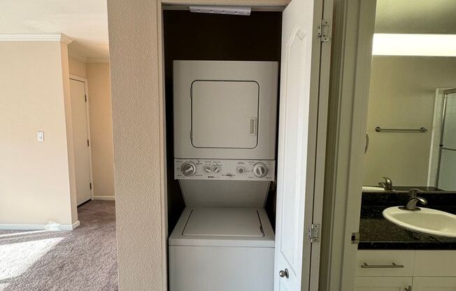 1 bed, 1 bath, $2,100