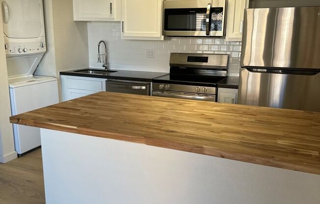 1 bed, 1 bath, 467 sqft, $962, Unit 1103