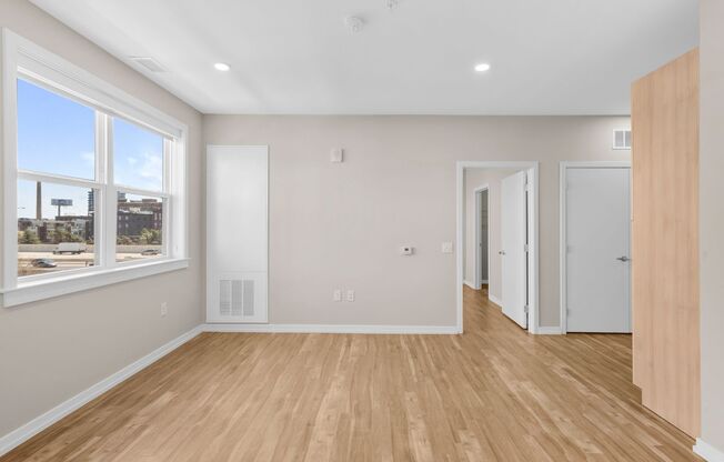 2 beds, 1 bath, 913 sqft, $3,660, Unit 707