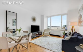 2 beds, 2 baths, $6,500, Unit 25D