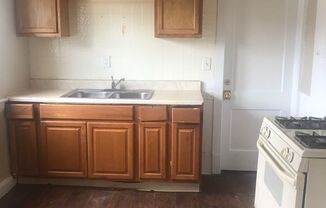 2 beds, 1 bath, 1,008 sqft, $750, Unit #1