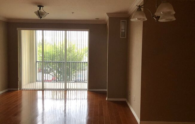 3 beds, 2 baths, $2,200, Unit UNIT 117