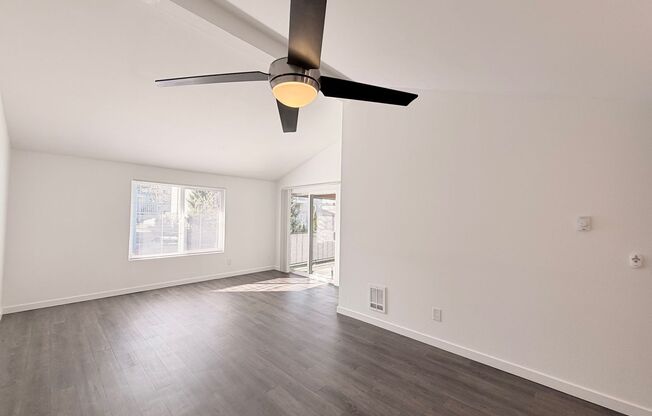 2 beds, 1.5 baths, 950 sqft, $2,350, Unit 315