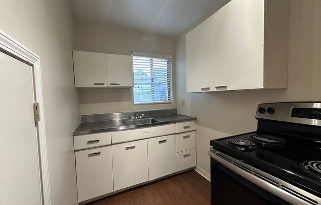 Studio, 1 bath, $1,425, Unit 209