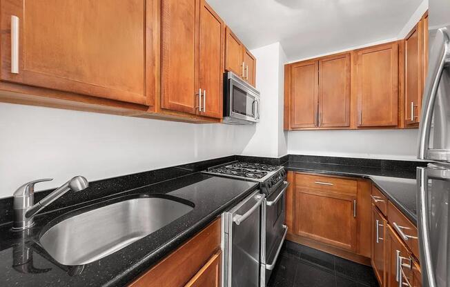 1 bed, 1 bath, $4,950, Unit 16F