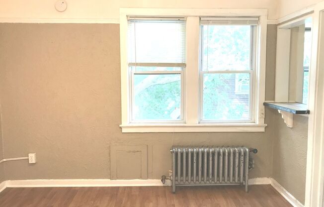 Studio, 1 bath, $795, Unit 33
