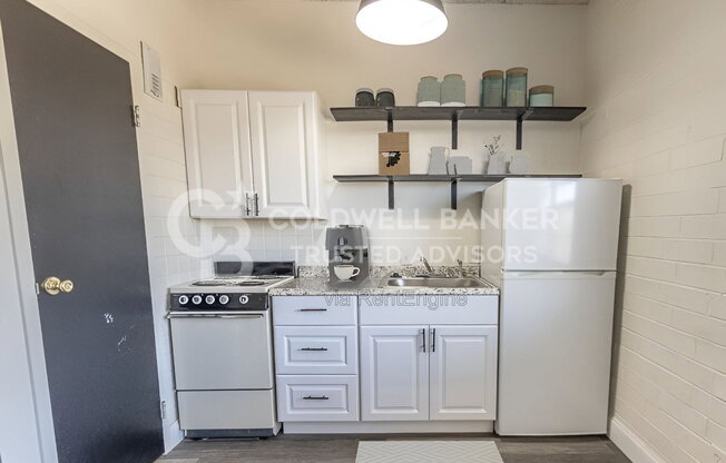 1 bed, 1 bath, 650 sqft, $680, Unit 208