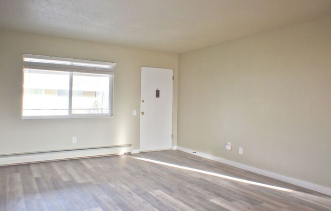 2 beds, 1 bath, 775 sqft, $1,395, Unit 445-28