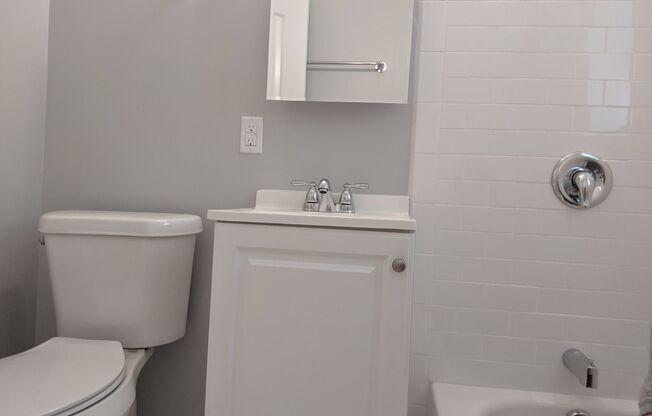 1 bed, 1 bath, 600 sqft, $1,349, Unit 5627 Rippey St. #A6