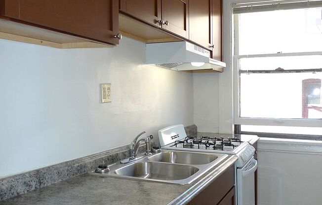 1 bed, 1 bath, 410 sqft, $880, Unit 22 - 22