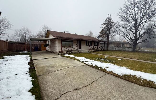 Ideally Located 3 Bed Home in North Spokane w/ Large Fully-Fenced Yard!