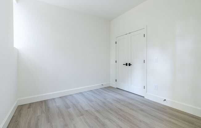 2 beds, 1 bath, 743 sqft, $1,737, Unit Unit A