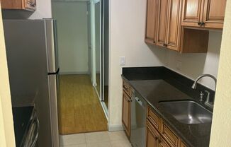 2 beds, 2 baths, $2,600, Unit # 105