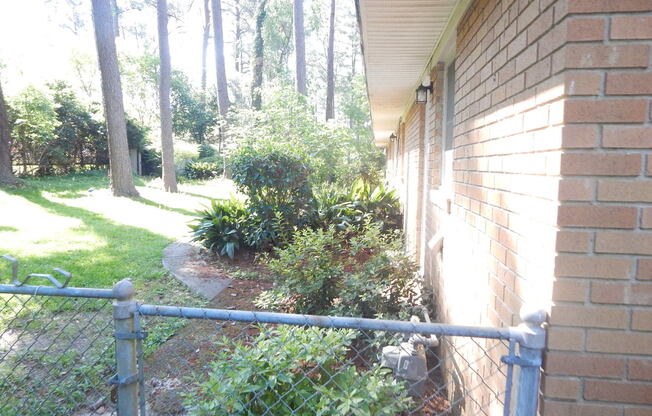 3 beds, 2 baths, $2,000