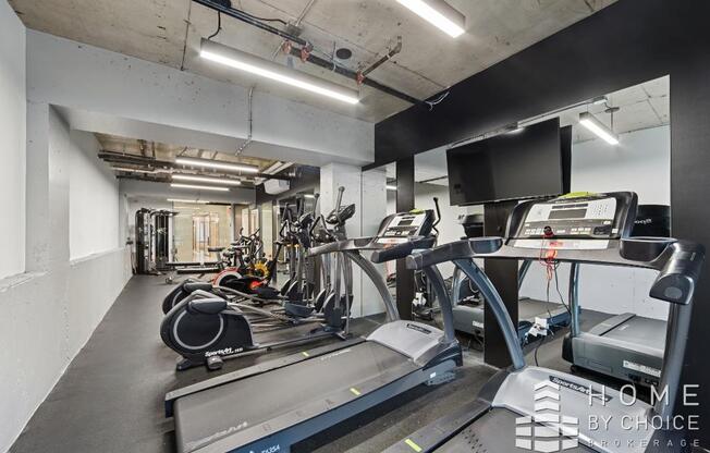 Studio, 1 bath, $2,800, Unit 8E