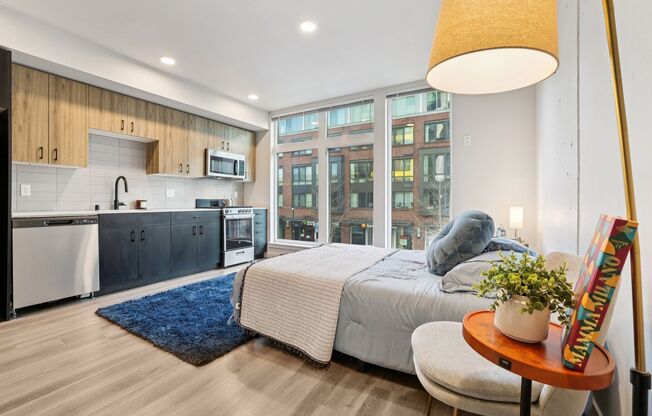 Studio, 1 bath, 360 sqft, $1,725, Unit 704