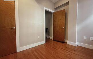 1 bed, 1 bath, $2,995, Unit B