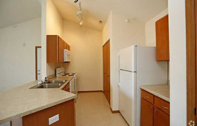 1 bed, 1 bath, 808 sqft, $1,150, Unit Apt 87