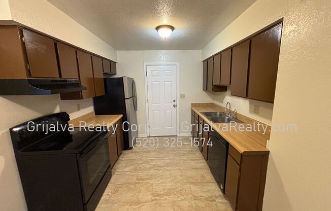 2 beds, 1 bath, 900 sqft, $1,250