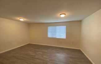 2 beds, 1 bath, $2,100, Unit 2