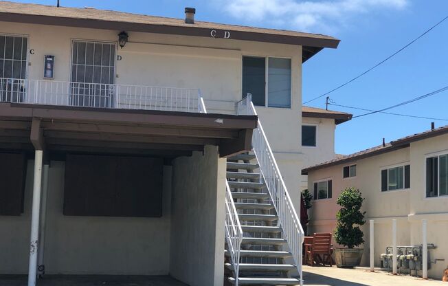 Super Cute and Beach Close Oceanside Apartment