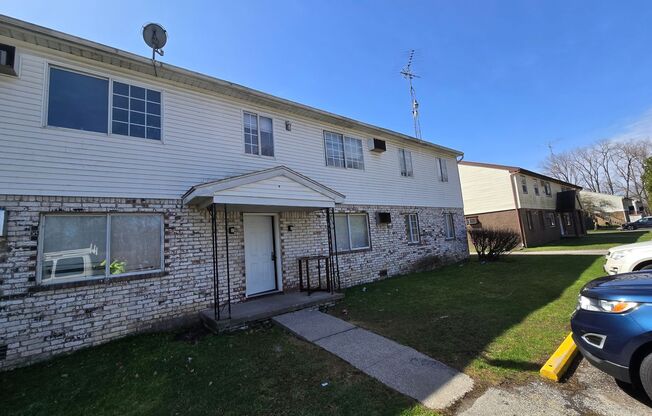 1402 Brooke Park