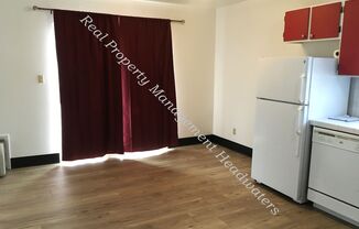 2 beds, 1 bath, 775 sqft, $1,100, Unit Unit E