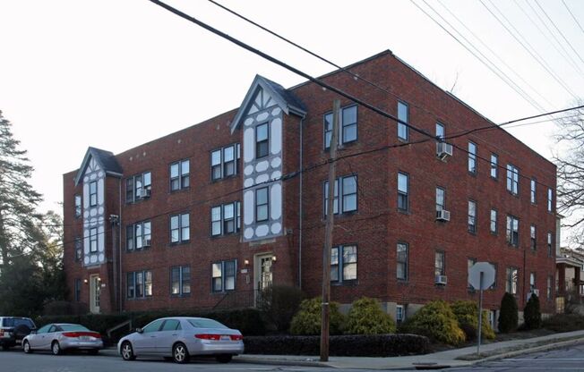 Courtland Ave. Apartments