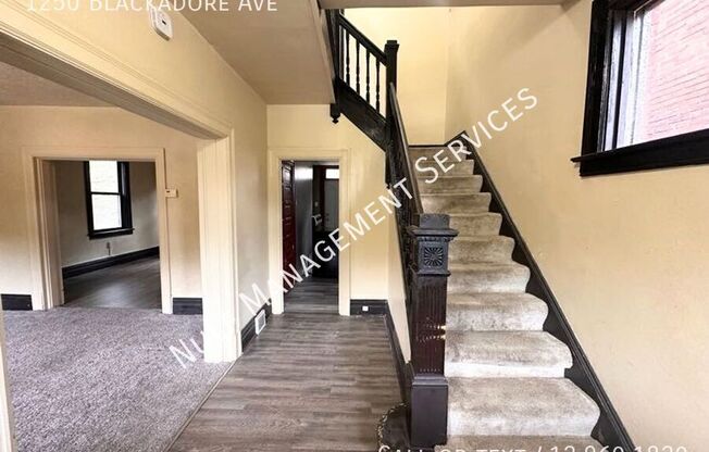 1250 BLACKADORE AVE