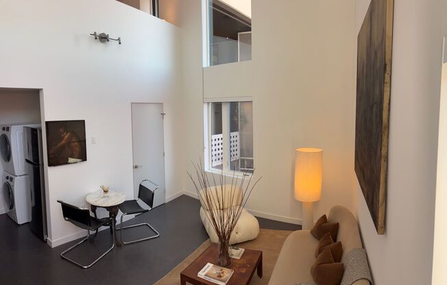 1 bed, 1 bath, 650 sqft, $2,375, Unit 607