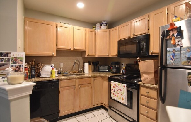 1 bed, 1.5 baths, 742 sqft, $2,500, Unit E108