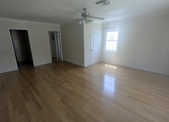 13206 1/2 RIVERSIDE DR
