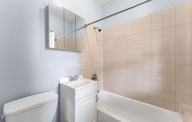 1 bed, 1 bath, 402 sqft, $1,675, Unit 7451-313