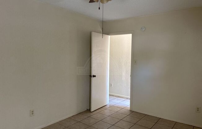 2 beds, 2 baths, $895