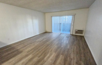 11030 Moorpark St 26