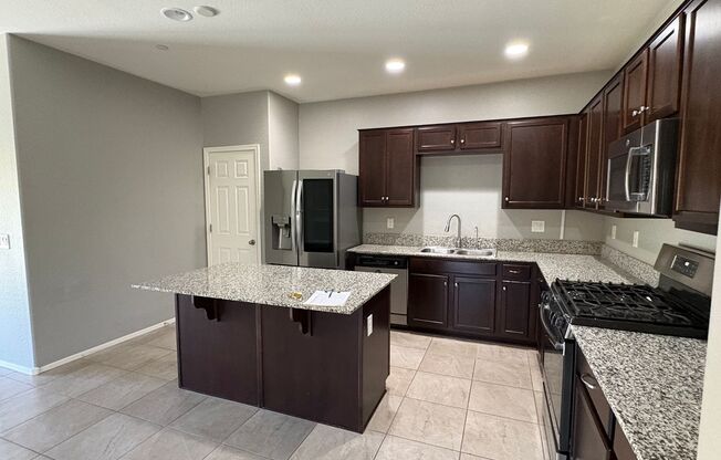 Spacious 4BD/2BA in Verrado