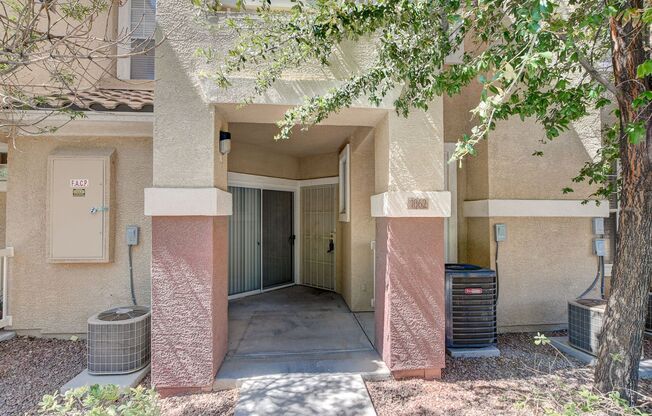 2 beds, 2 baths, $1,600