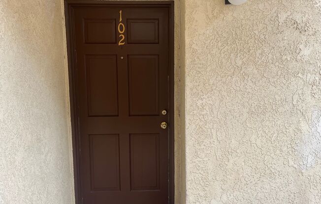 466-462 RIVERDALE DR.