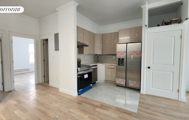 3 beds, 1 bath, $4,395, Unit 3