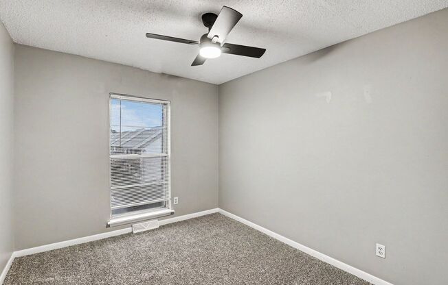 4 beds, 2.5 baths, 1,650 sqft, $1,800, Unit Chapel Dr-6823